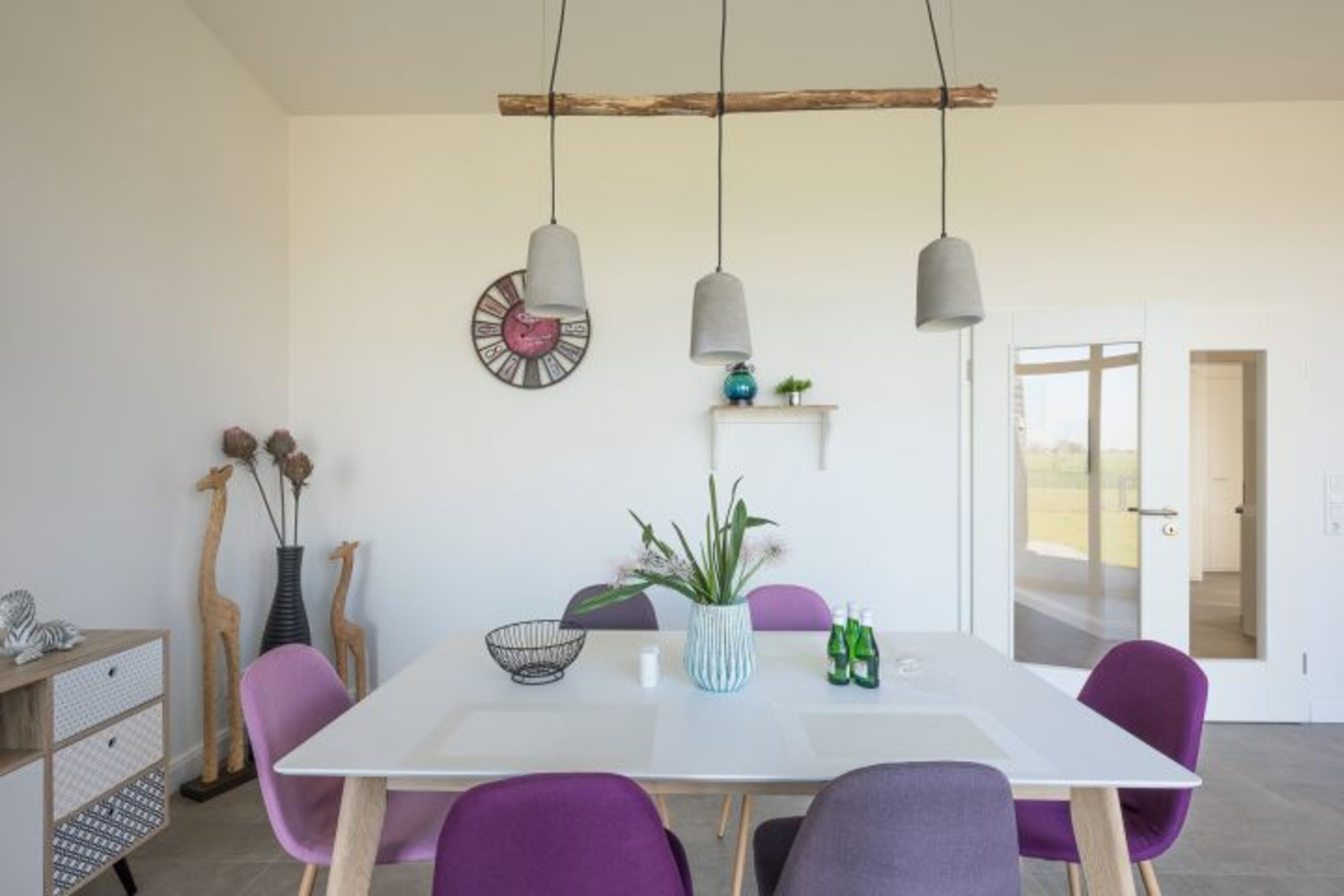 Georgs Huis - Moderner und heller Essbereich 