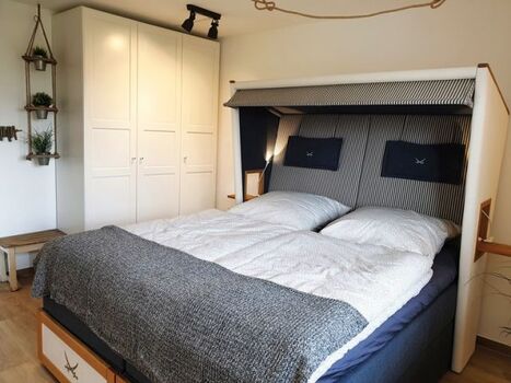 Schlafstrandkorb Bretterbude