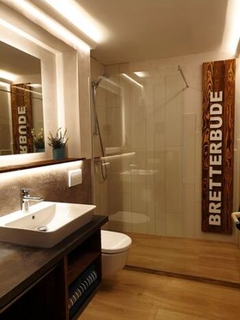 Duschbad Bretterbude