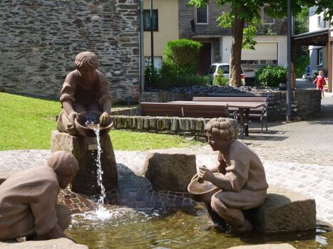 Der Goldgräberbrunnen