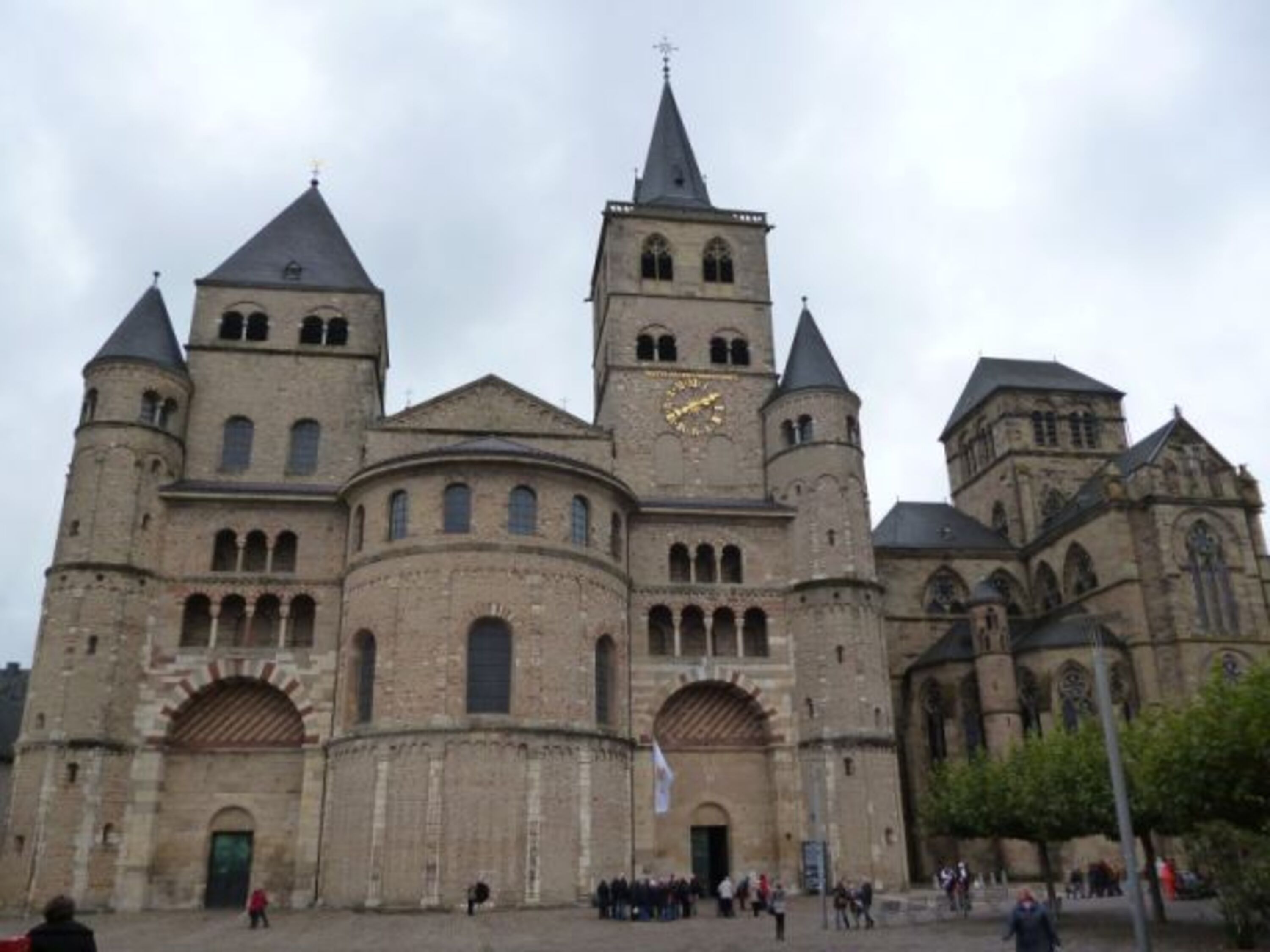 Der Dom zu Trier, Liebfrauenkirche rechts
